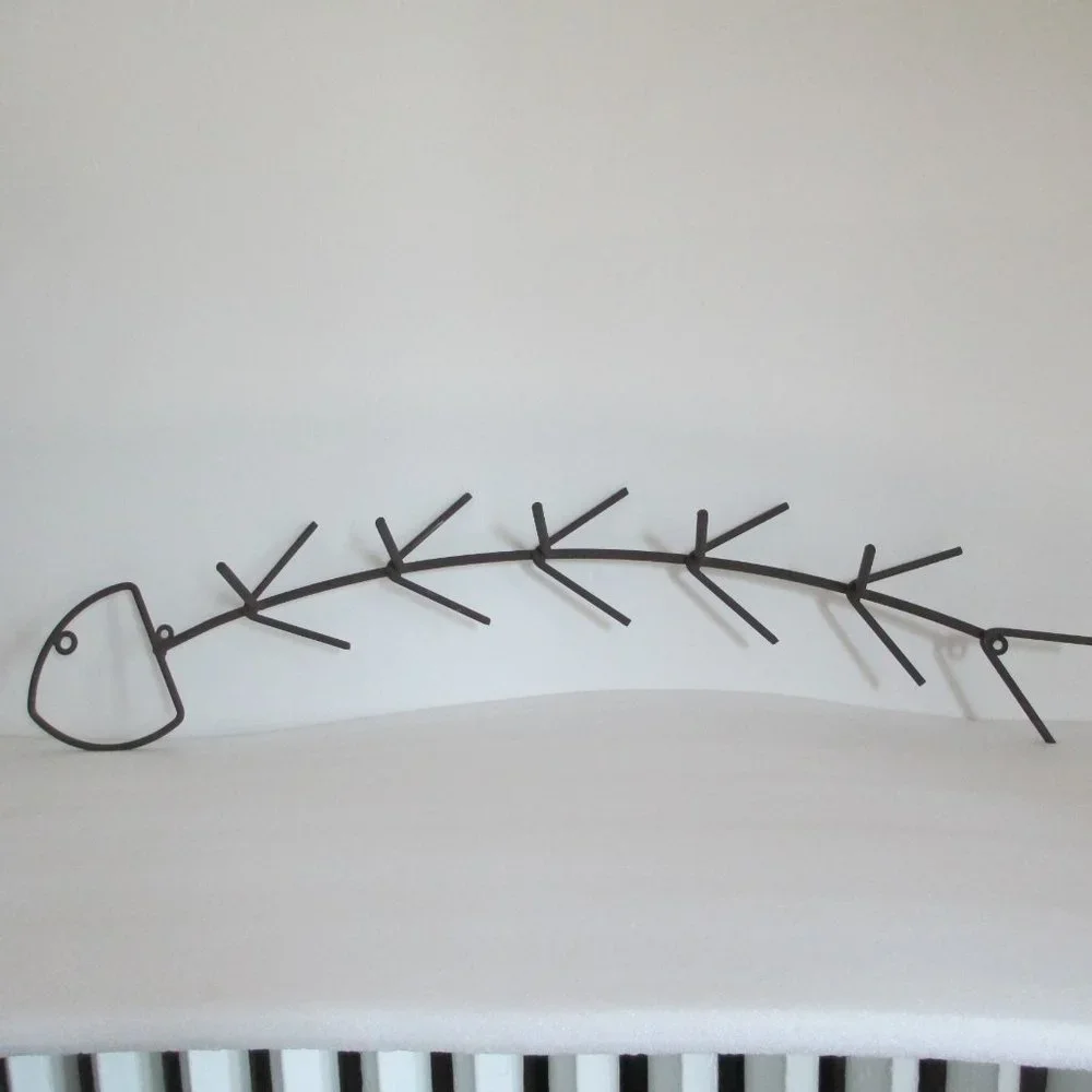 RUSTIC WROUGHT IRON COAT HOOK WALL RACK